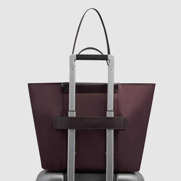 Women's Laptop Bag in Recycled Nylon and Leather - Dark burgundy - photo 3
