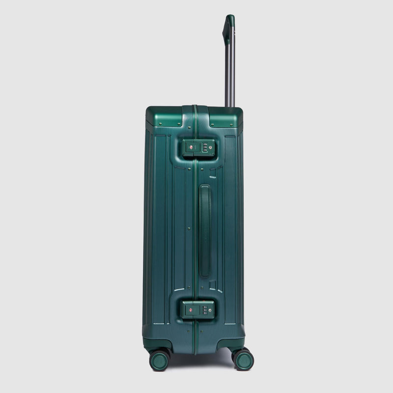 Medium Hardside 4-Wheel Suitcase with TSA Lock