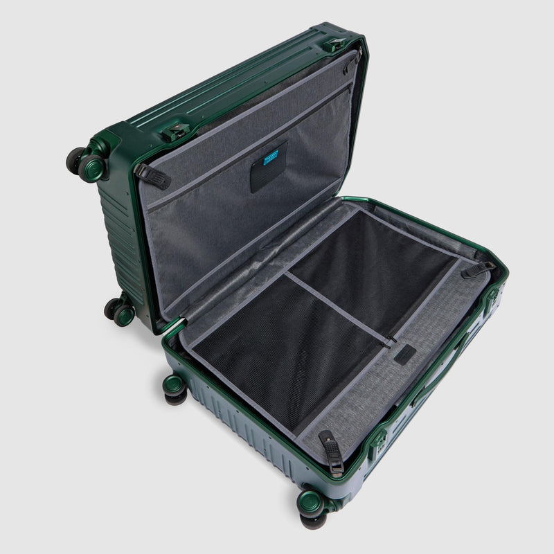 Large 4 Wheel Suitcase with Integrated TSA Lock