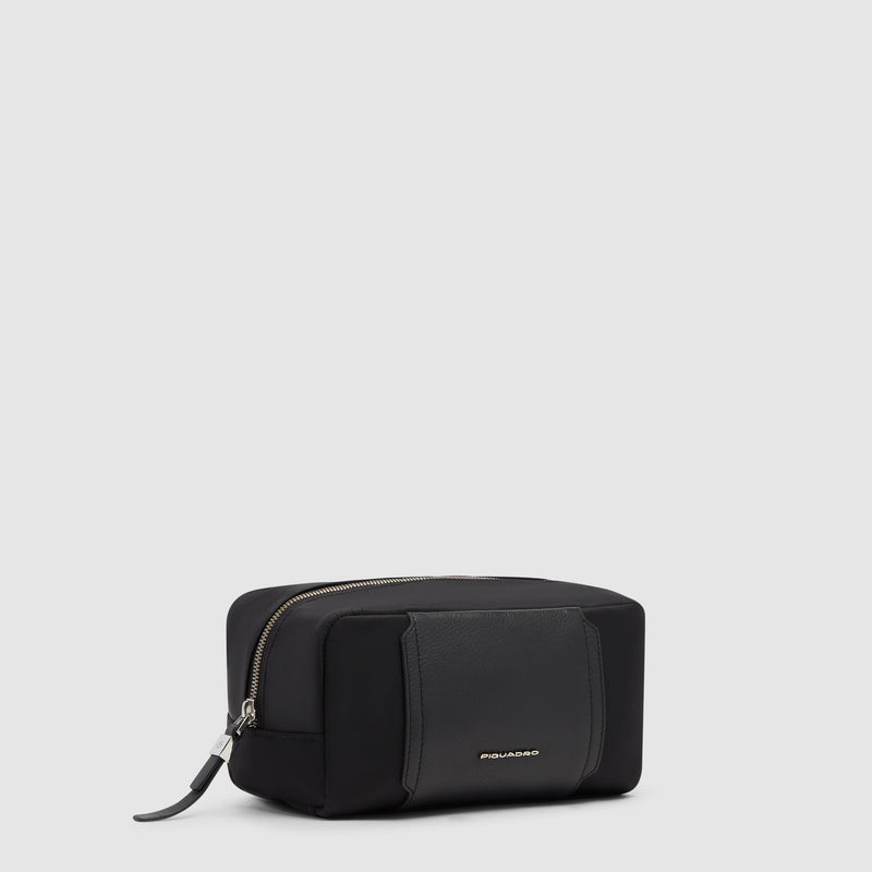 Beauty case piccolo in tessuto riciclato