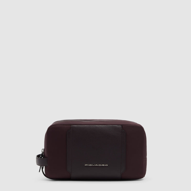 Beauty case in tessuto riciclato - bordeaux scuro